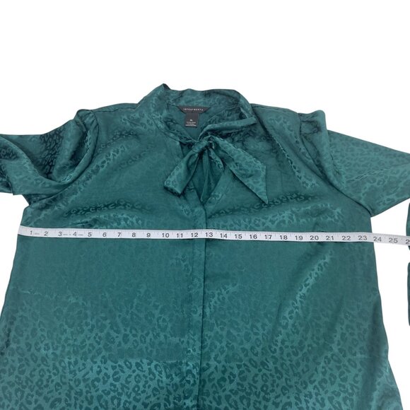 Investments Womens XL Green Leopard Print Satin Blouse Bow Tie Neck/Gold Button - Picture 4 of 12